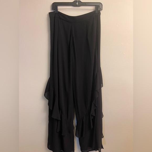 Ruffle Pant - Picture 4 of 5